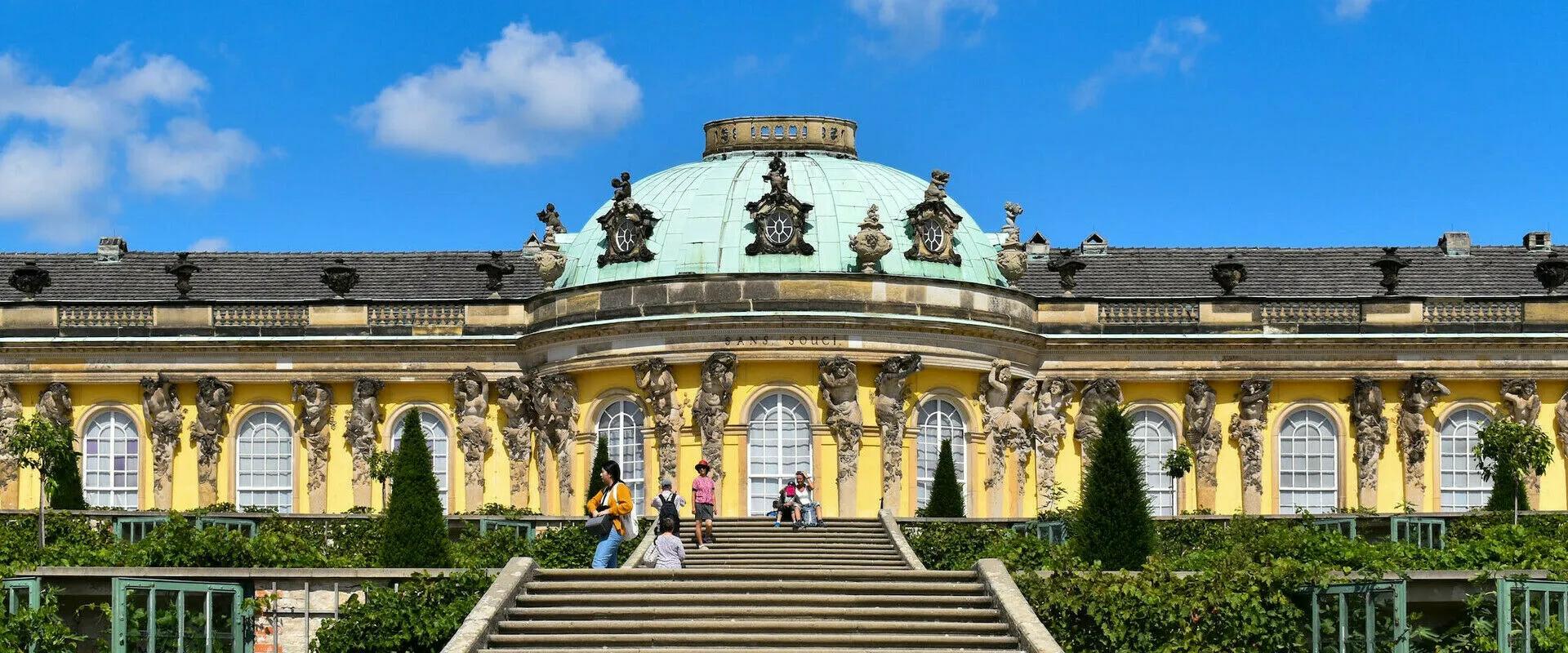 Potsdam Üniversitesi Am Neuen Palais kampüsü